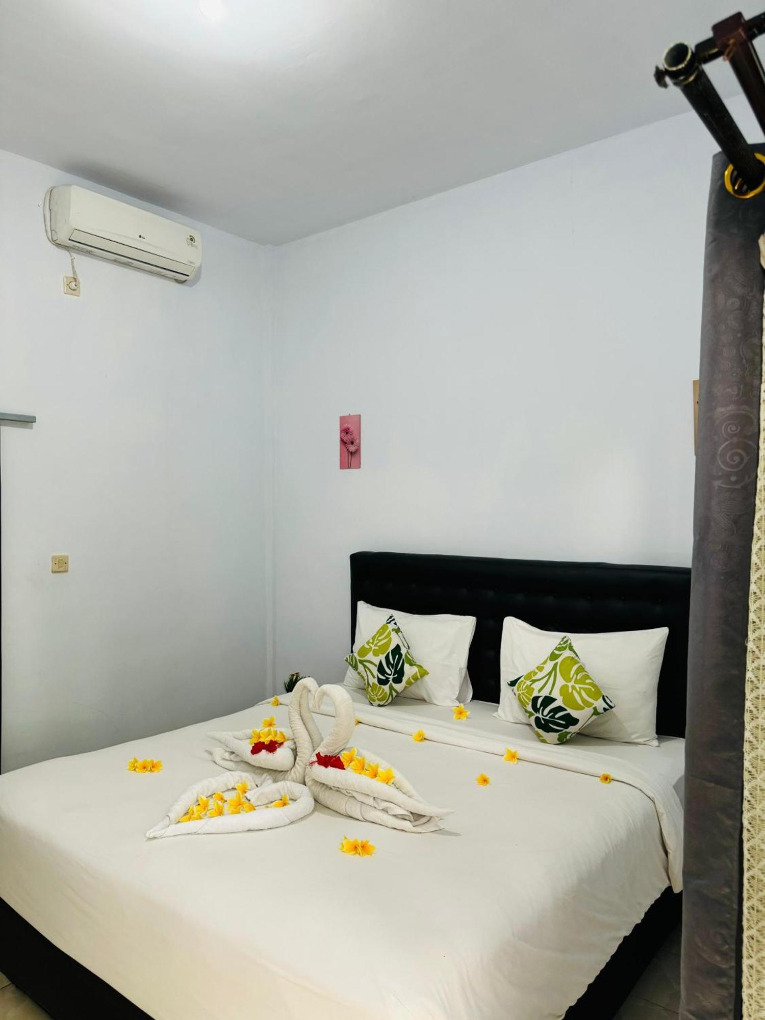 Biya Lumba Apartment จันดีดาซา ภายนอก รูปภาพ